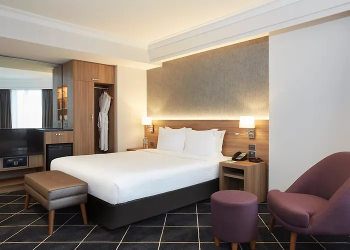 Furama Darling Harbour Hotel Sydney